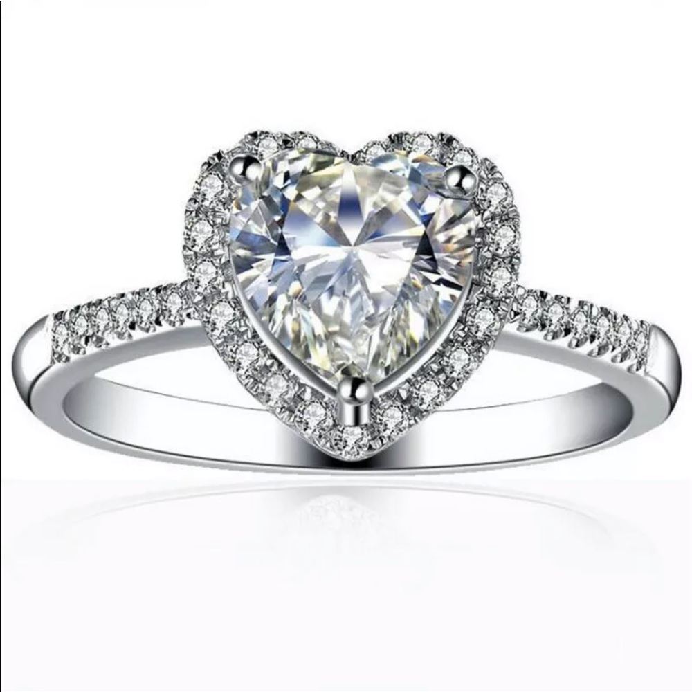 New 18k white Gold plated Heart Diamond Ring - Picture 4 of 7